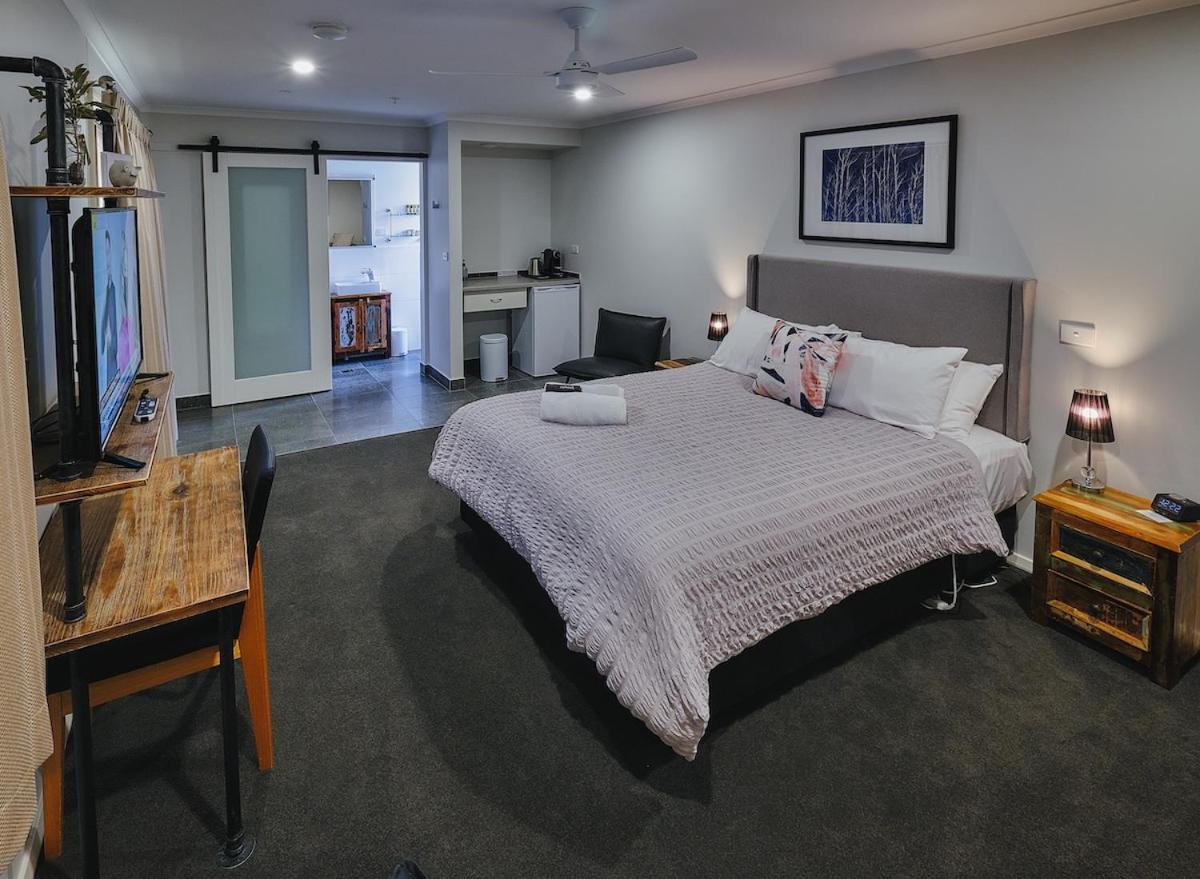 Edlin House Hotell Bright Eksteriør bilde